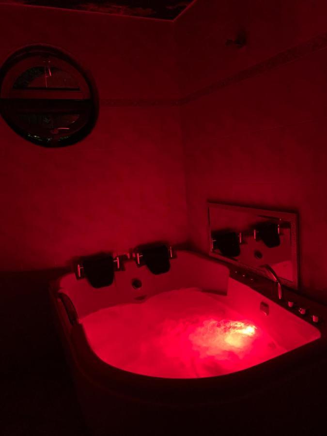 Relax And Pool Apartments Novi Sad Bagian luar foto