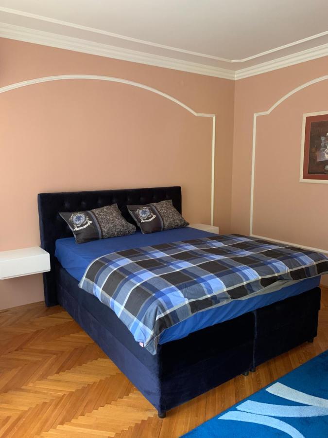 Relax And Pool Apartments Novi Sad Bagian luar foto