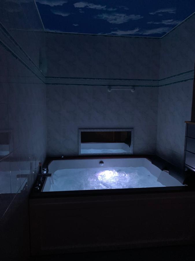 Relax And Pool Apartments Novi Sad Bagian luar foto